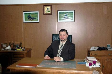 Altul la rând! Şeful Serviciului Arme şi Explozivi din Poliţia Bihor, inculpat de DNA pentru abuz în serviciu